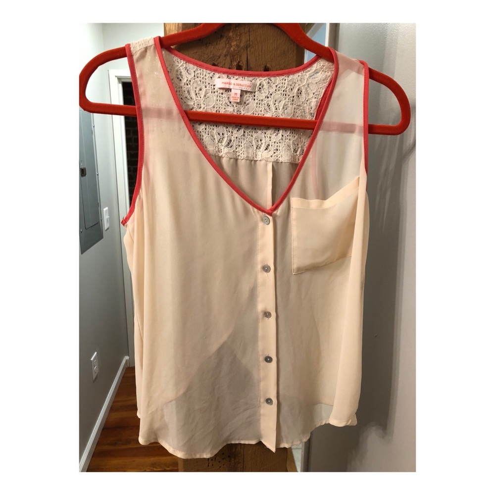 Sleeveless Buttonup